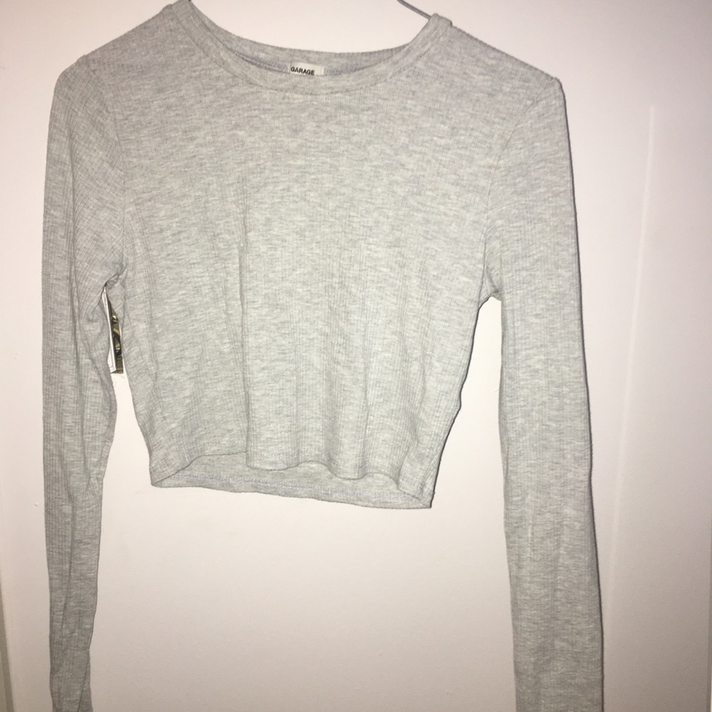 2 cropped long sleeve